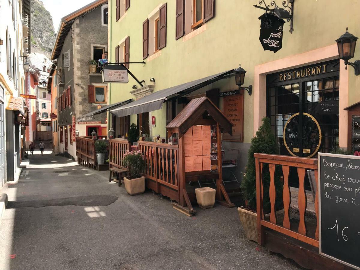 Auberge De La Paix Briancon  Luaran gambar